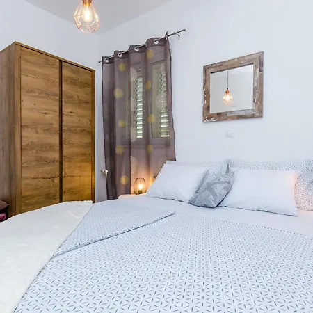 Bell Memories- Two Bedroom With Balcony And Sea View A3 *