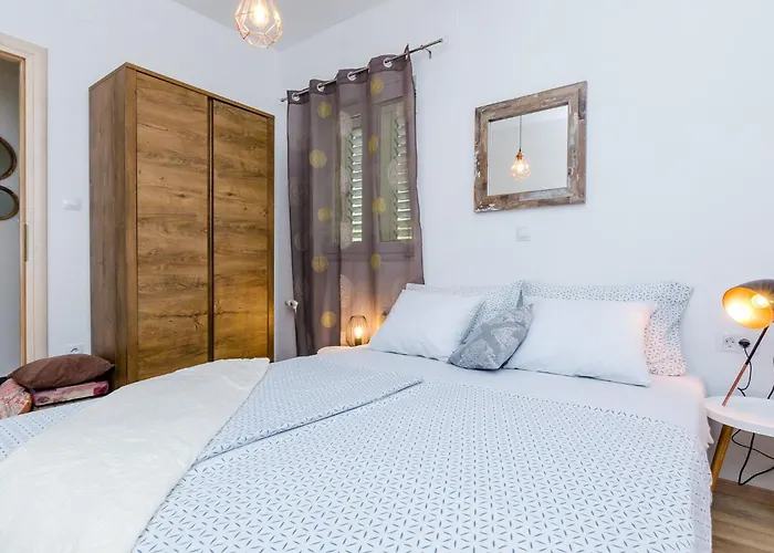 Bell Memories- Two Bedroom With Balcony And Sea View A3 *