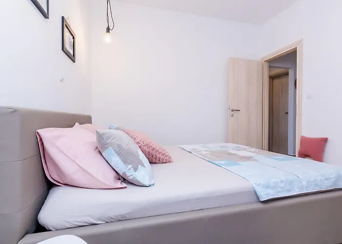 Bell Memories- Two Bedroom With Balcony And Sea View A3 *