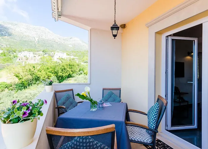 Bell Memories- Two Bedroom With Balcony And Sea View A3 *