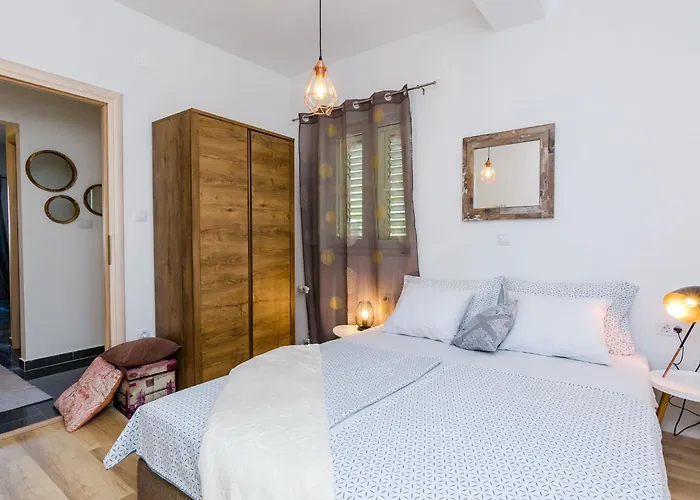 Bell Memories- Two Bedroom With Balcony And Sea View A3 *